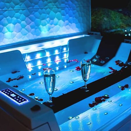 קרקוב Apartment Jacuzzi מראה חיצוני תמונה